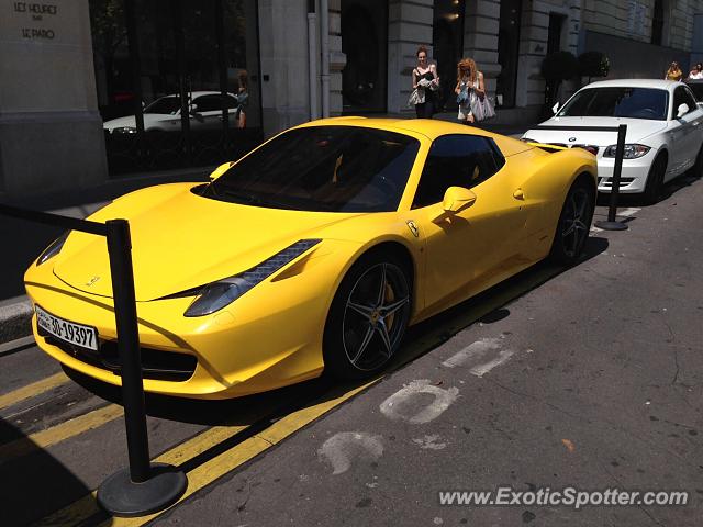 Ferrari 458 Italia spotted in Paris, France