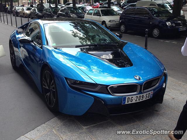 BMW I8 spotted in Paris, France