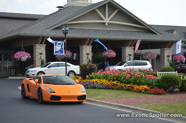 Lamborghini Gallardo spotted in Fontana, Wisconsin