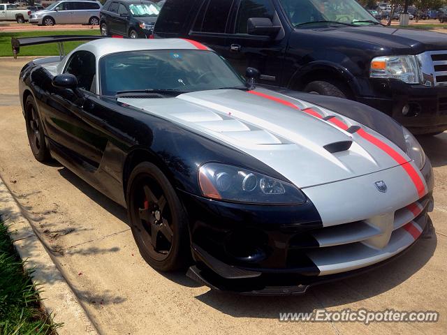 Dodge Viper spotted in Dallas, Texas