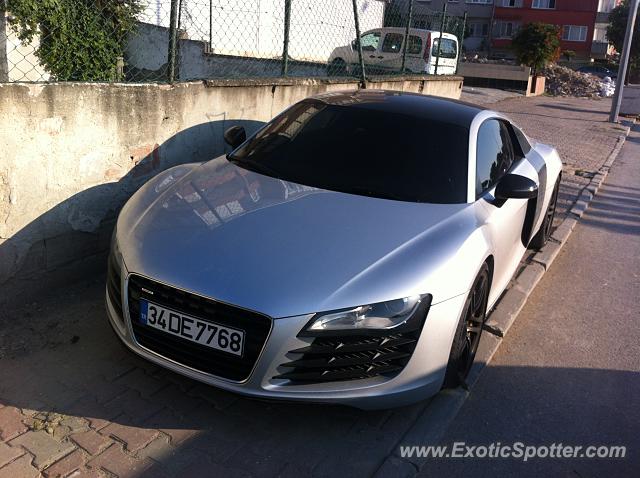 Audi R8 spotted in Istanbul, Turkey