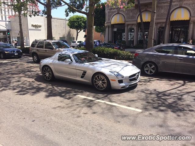 Mercedes SLS AMG spotted in Rodeo drive, California