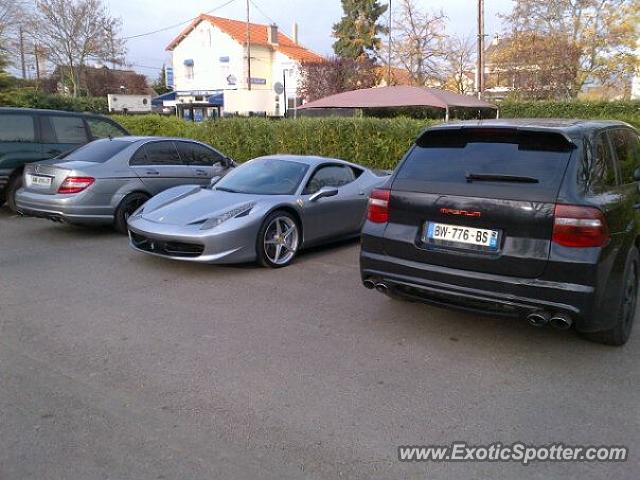 Ferrari 458 Italia spotted in Paris, France