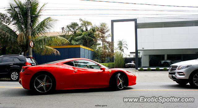 Ferrari 458 Italia spotted in São Paulo, Brazil