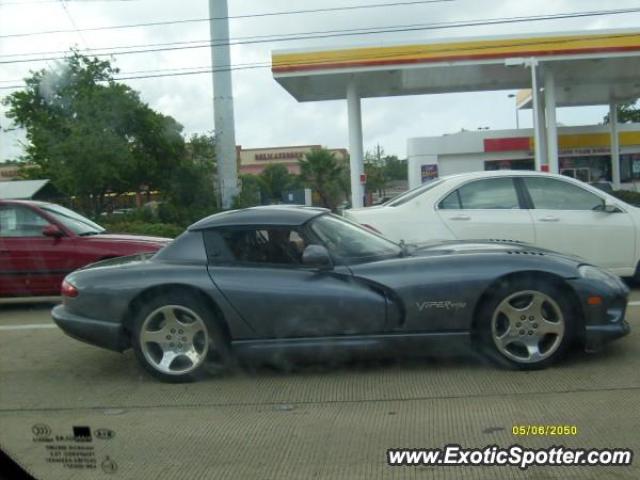 Dodge Viper spotted in Galveston, Texas