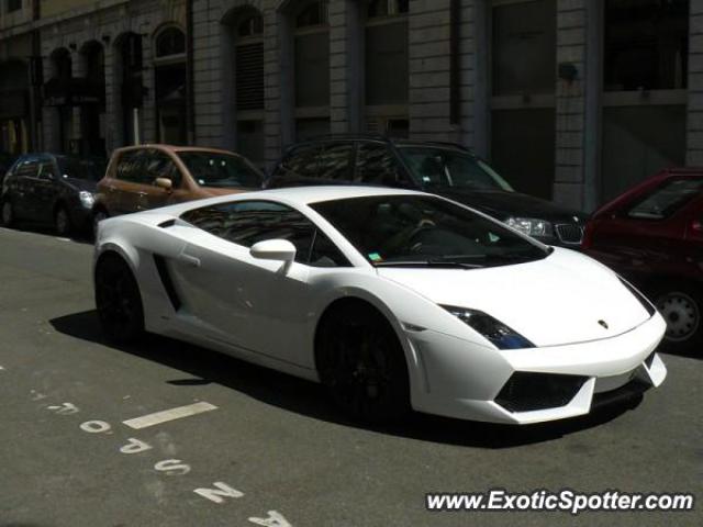 Lamborghini Gallardo spotted in Lyon, France