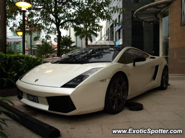 Lamborghini Gallardo spotted in Kuala Lumpur, Malaysia