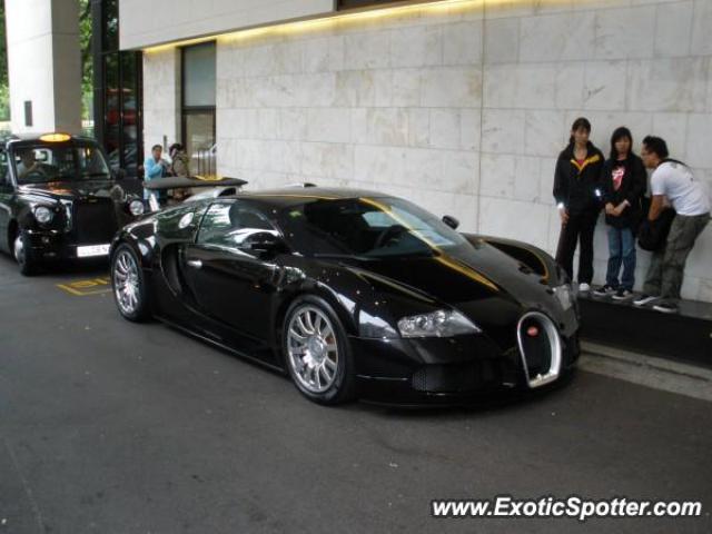 Bugatti Veyron spotted in London, United Kingdom