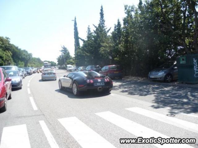 Bugatti Veyron spotted in Saint maxim, France