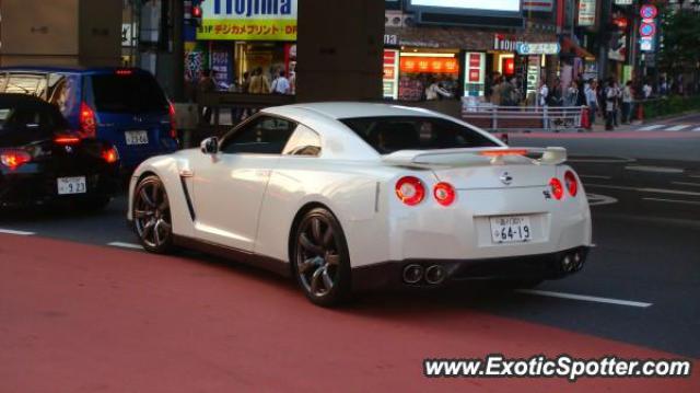 Nissan Skyline spotted in Tokyo, Roppongi, Japan