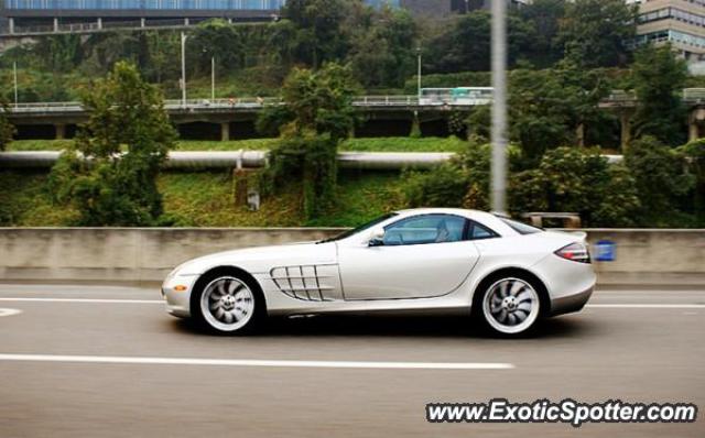 Mercedes SLR spotted in Seoul, South Korea