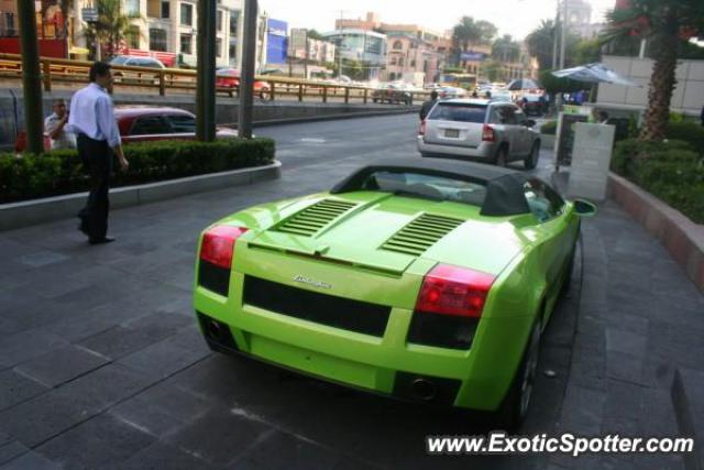 Lamborghini Gallardo spotted in Mexico City, Mexico