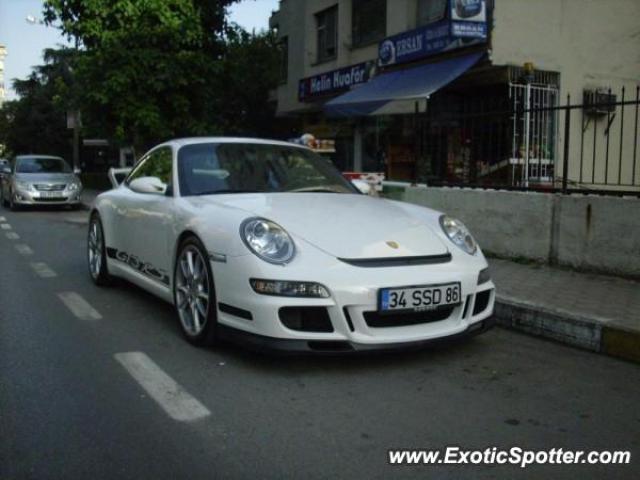 Porsche 911 GT3 spotted in Istanbul, Turkey