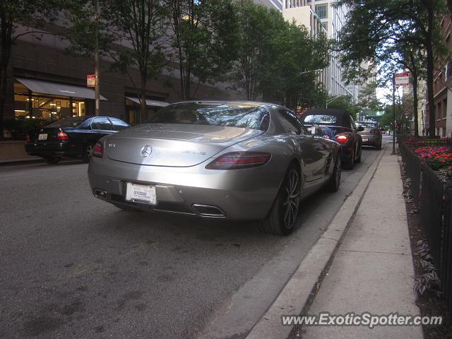 Mercedes SLS AMG spotted in Chicago, Illinois