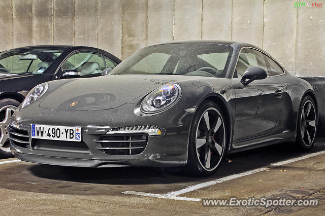 Porsche 911 spotted in London, United Kingdom