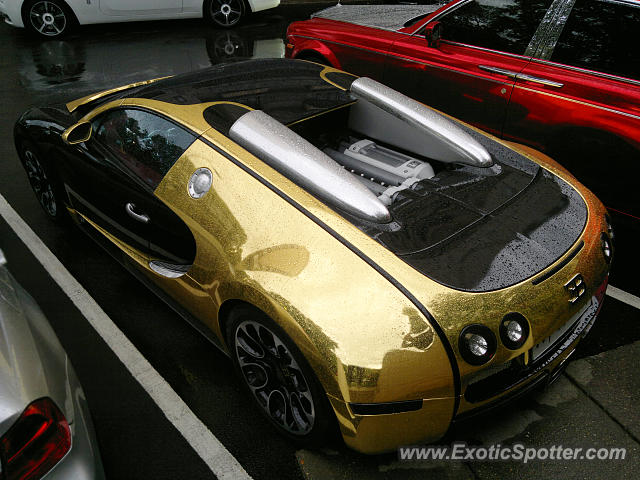 Bugatti Veyron spotted in London, United Kingdom