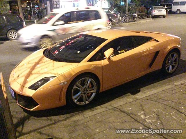 Lamborghini Gallardo spotted in Shanghai, China