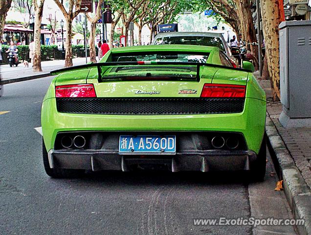 Lamborghini Gallardo spotted in Shanghai, China