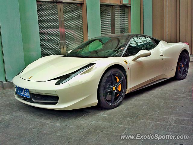 Ferrari 458 Italia spotted in Shanghai, China