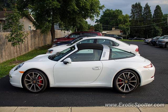 Porsche 911 spotted in Lake Zurich, Illinois