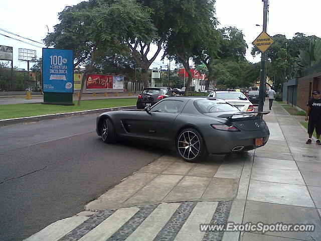 Mercedes SLS AMG spotted in Lima, Peru