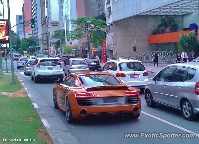 Audi R8 spotted in São Paulo, Brazil