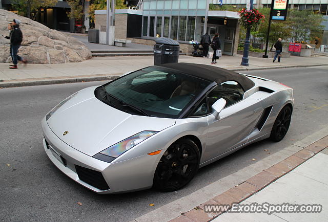 Lamborghini Gallardo spotted in Toronto, Canada