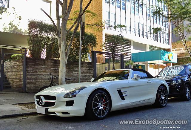 Mercedes SLS AMG spotted in São Paulo, Brazil