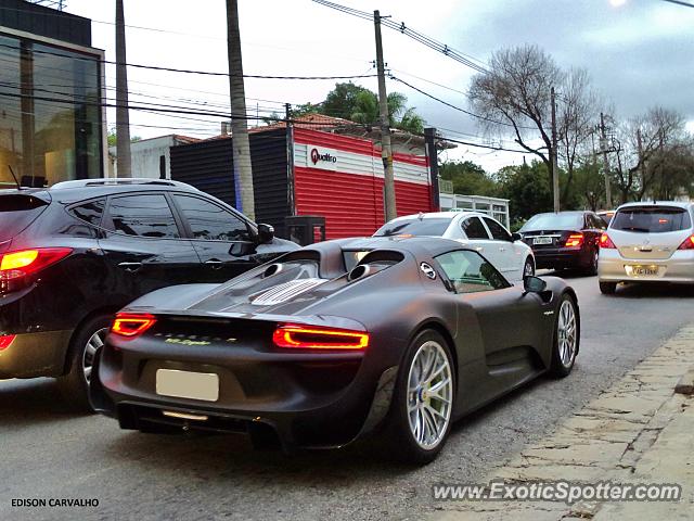 Porsche 918 Spyder spotted in São Paulo, Brazil