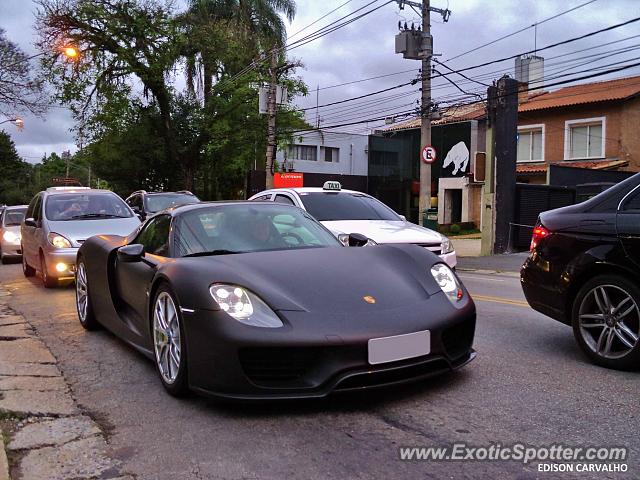 Porsche 918 Spyder spotted in São Paulo, Brazil