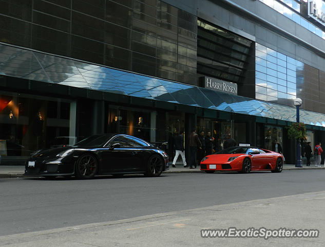 Porsche 911 GT3 spotted in Toronto, Canada