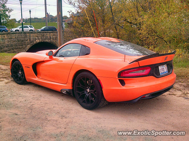 Dodge Viper spotted in Galena, Illinois