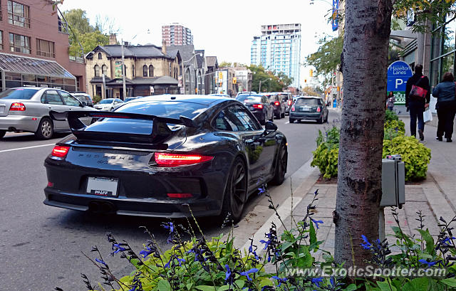 Porsche 911 GT3 spotted in Toronto, Ontario, Canada