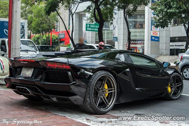 Lamborghini Aventador spotted in Mexico city, Mexico