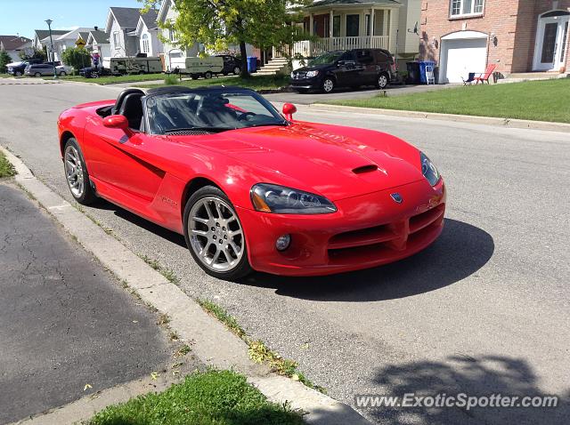 Dodge Viper spotted in Montreal, Canada