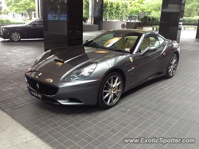 Ferrari California spotted in Melbourne, Australia