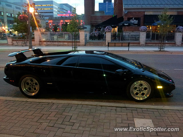 Lamborghini Diablo spotted in London, Ontario, Canada