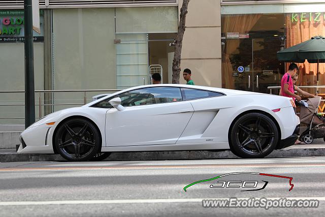 Lamborghini Gallardo spotted in Taguig City, Philippines