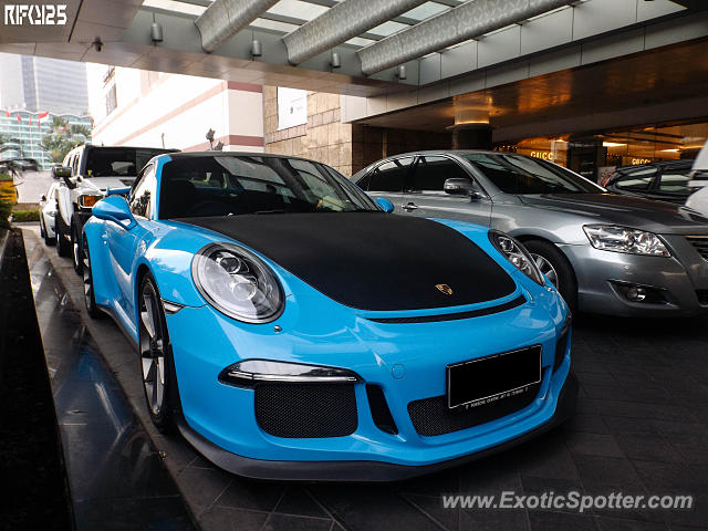 Porsche 911 GT3 spotted in Jakarta, Indonesia