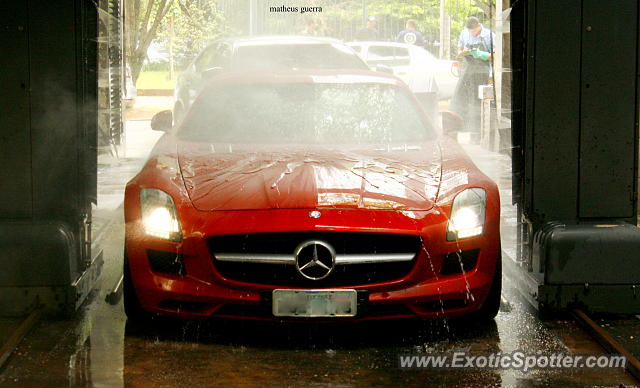 Mercedes SLS AMG spotted in São Paulo, Brazil