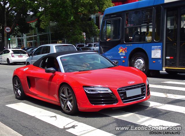 Audi R8 spotted in São Paulo, Brazil