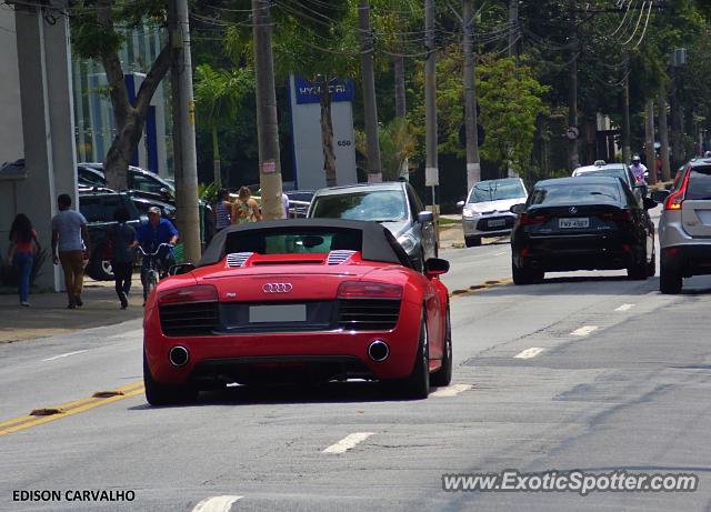 Audi R8 spotted in São Paulo, Brazil