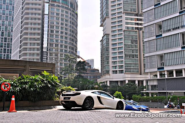 Mclaren MP4-12C spotted in KLCC Twin Tower, Malaysia