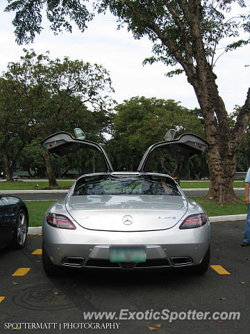 Mercedes SLS AMG spotted in Taguig, Philippines