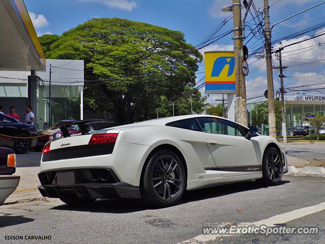 Lamborghini Gallardo spotted in São Paulo, Brazil