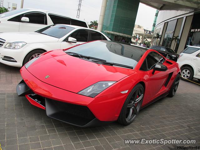 Lamborghini Gallardo spotted in Jakarta, Indonesia