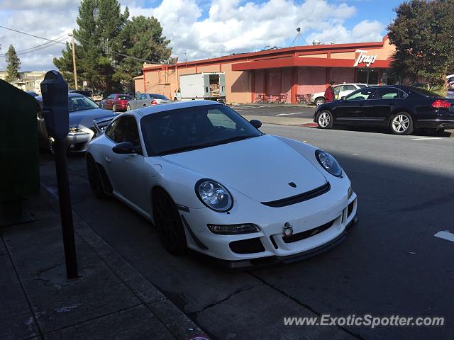 Porsche 911 GT3 spotted in San Mateo, California