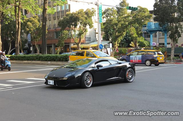 Lamborghini Gallardo spotted in Taipei, Taiwan