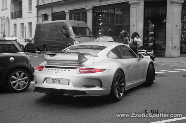 Porsche 911 GT3 spotted in London, United Kingdom