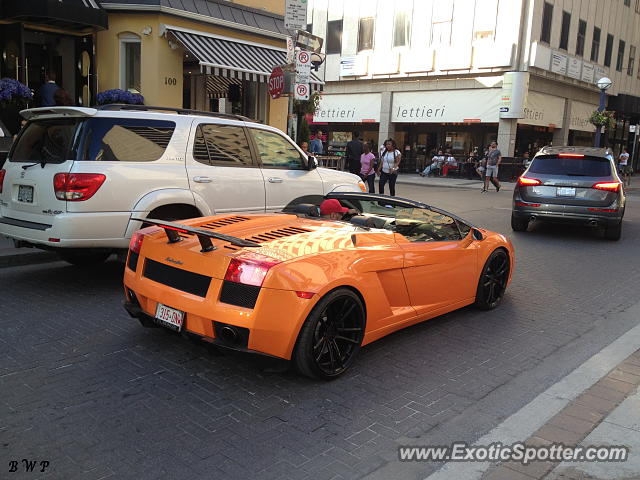 Lamborghini Gallardo spotted in Toronto, Canada